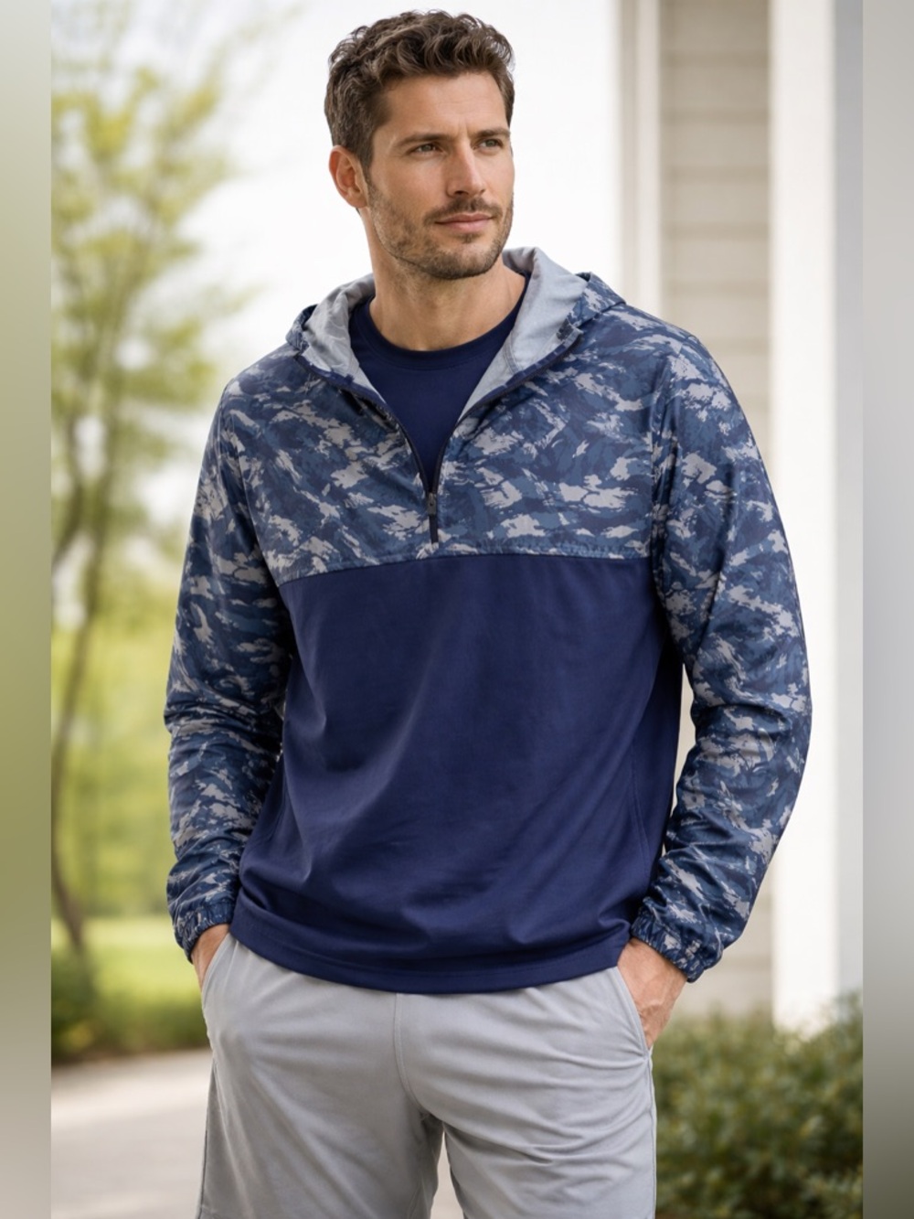 Under Armour Hooded Windbreaker Size XL